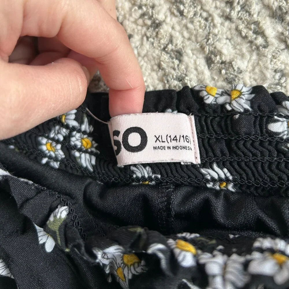 Girls Daisy Print Skorts! - Picture 2 of 4